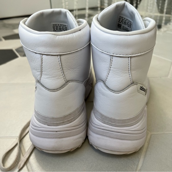 Adidas sneaker boots - size 8 - Picture 3 of 5